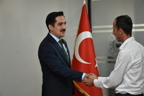 Kaymakamımız Sayın Muhammed Enes İPEK, Kurban Bayramı Dolayısıyla Kamu Personelleri ile Bayramlaştı.